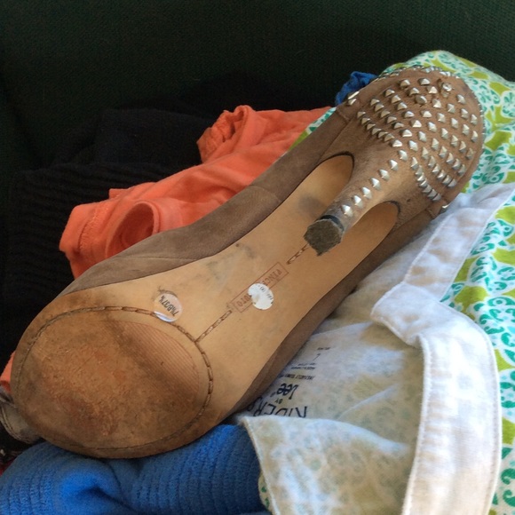 Vince Camuto heels As Is - Picture 7 of 8
